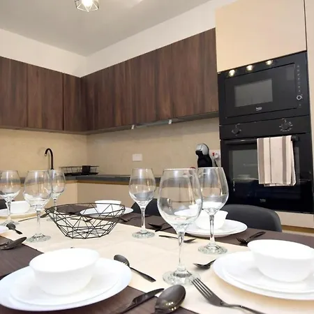 2 Bedroom Flat Close To Valletta & Sliema - Orion3 Apartament Msida